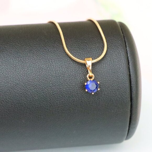 "Tiny Blue Stone Pendant in Rose Gold Setting, XPPT1573 - Picture 4 of 12